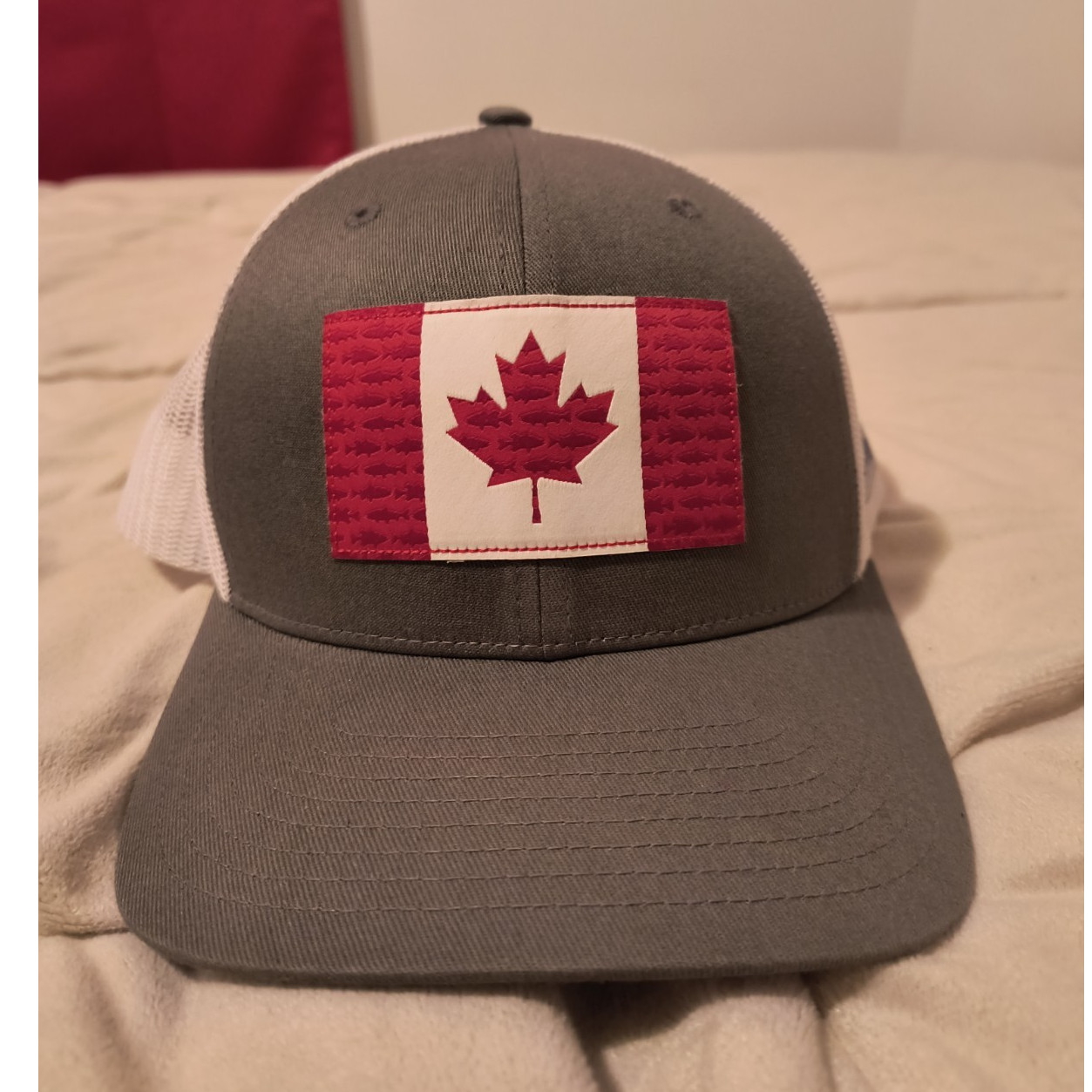 Columbia Trucker Hat One Size Gray/White Mesh Back Adjustable Canada Flag Patch