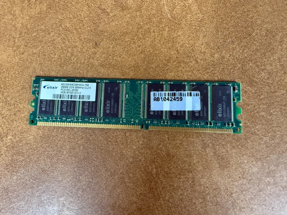 Elixir 256MB DDR-266MHz-CL2.5 PC2100U 266 MHz CL2.5 M2U25H64DS8HA0G-75B Memory - Image 4 of 4
