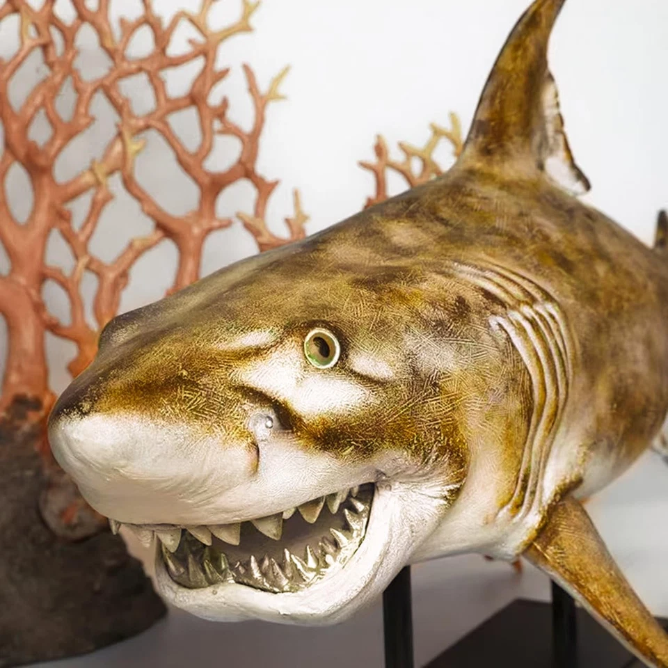 Escultura de tiburón gigante de 25 pulgadas, estatuillas de animales marinos del océano, decoración moderna para... Foto 4 de 4