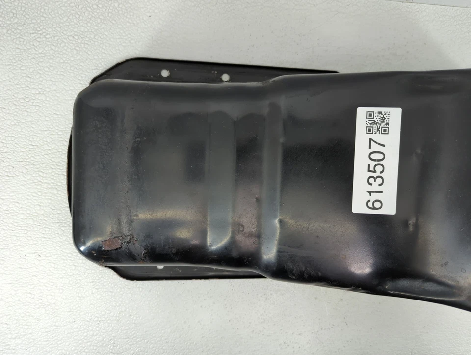 1997 Chevrolet Suburban 1500 Engine Oil Pan Black Z7YYF - Image 3 of 4