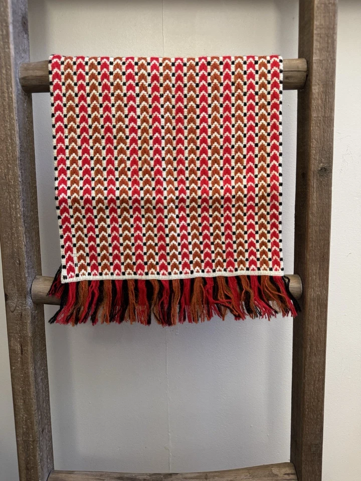 Vintage Mod 60s/70s  11x24" Knit Geometric Table Runner Folk Art Chevron Fringe - Image 4 of 4