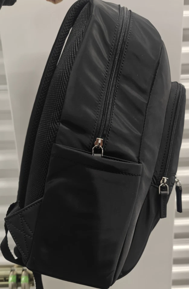 Рюкзак Guess черный джекпот - Изображение 3 из 4