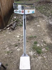 Industrial Medical Floor Scale Detecto Medical 350lb Capacity Used