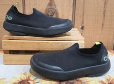 OOFOS OOmg eeZee Low Black Slip On Recovery Shoes Canvas Women Size 7 EU 38