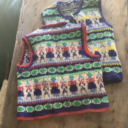 Hand Knit Toddler Kids Blue Green 4T Wool Vest Toggles Ethnic European Nordic - Picture 11 of 12
