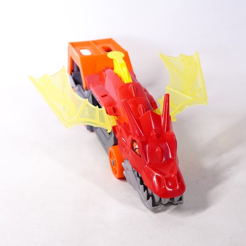 Hot Wheels City Dragon Launch Transporter Hauler Toy Truck Vehicle Car 2020 - Picture 7 of 10