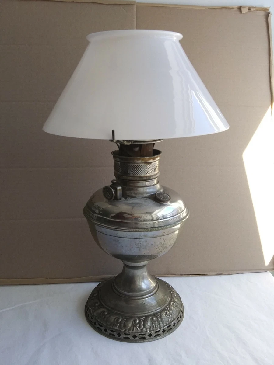 Center draft on sale oil lamp