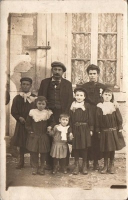 Old postcard - photo card - family portrait, couple with 5 children
