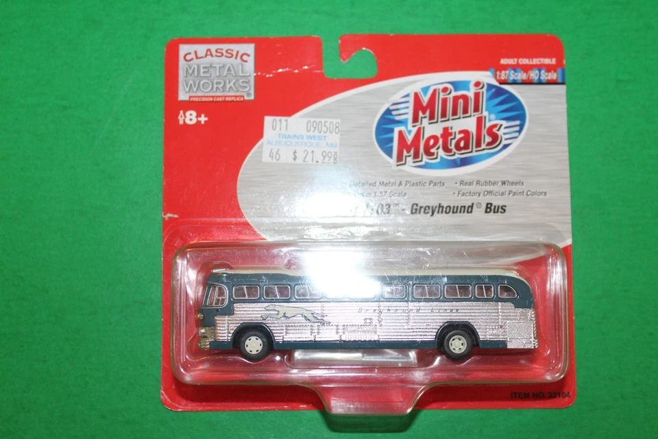 Classic Metal Works Mini Metals 32104 GMC PD 4103 Bus Greyhound Bus - Image 2 of 4