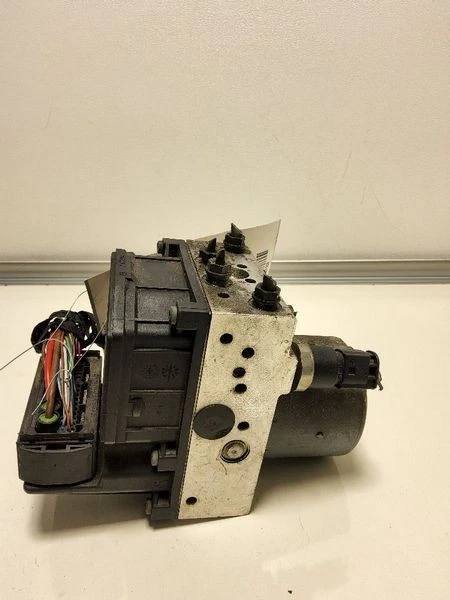BMW 745i 760i 2002-2005 ABS conjunto de módulo de control de bomba de freno antibloqueo OEM Foto 2 de 4