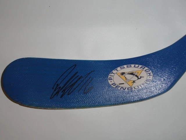 BRANDON SUTTER PALO DE HOCKEY FIRMADO PINGÜINOS DE PITTSBURGH AUTOGRAFIADO Foto 2 de 2