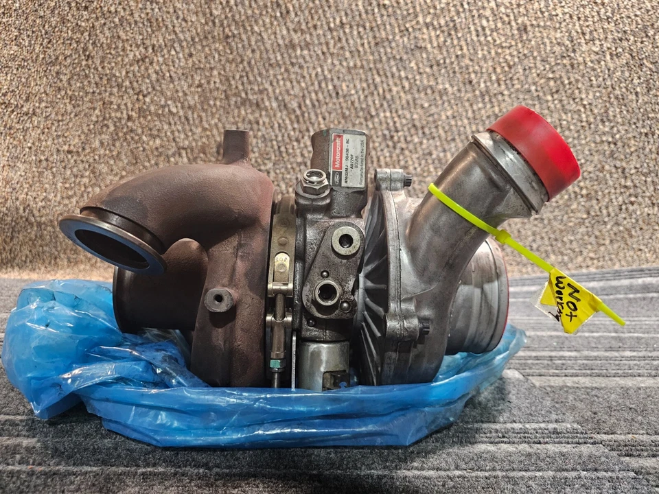 Turbocompresor Motorcraft RMG2MJ-9G438-BC para Ford F250sd *PARA REPUESTOS/NO FUNCIONA* Foto 4 de 4