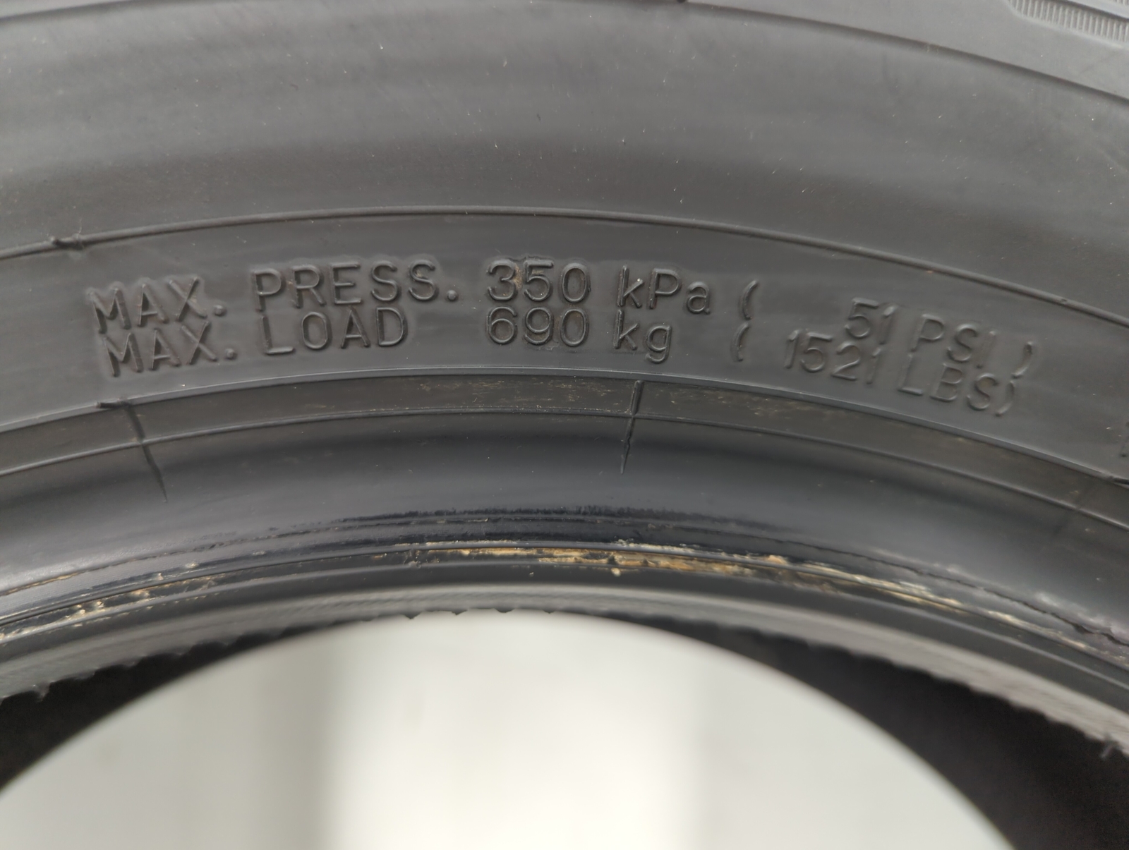 Used Tire 215/60R16 FALKEN PRO G5 A/S 95V All Season Tread Depth 8/32