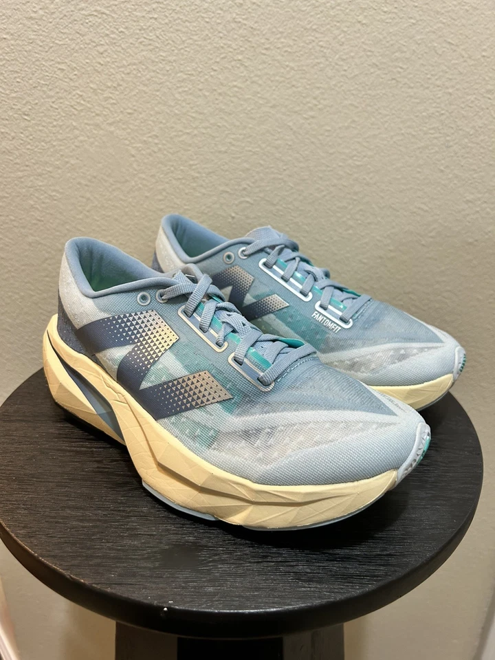 New Balance FuelCell Rebel v4 Womens Size 8 Quarry Heron Blue Running Shoes - Image 2 of 4