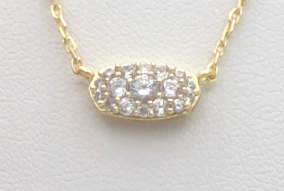 Ajuste Kendra Scott. Collar colgante pavé chapado en oro en cristal blanco con DB Foto 2 de 4