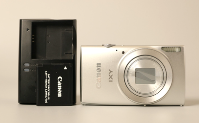 CANON　IXY 170 Canon IXY 170 PowerShot ELPH 170 IS IXUS 170 Silver Compact