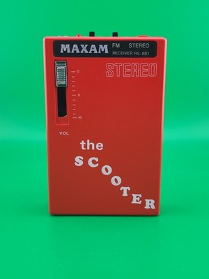 Maxam The Scooter FM Stereo Receiver RS-881 Red Handheld Radio TESTED & WORKS