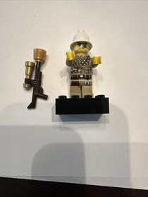 LEGO Monster Fighters 9463 Major Quinton Steele Minifigure with Gun