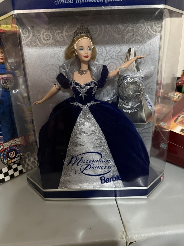 Millennium Princess Barbie Doll 2000 Special Edition NRFB Keepsake Mattel 24154