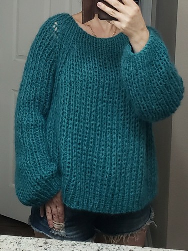 Handmade cable knit sweater, oversize 