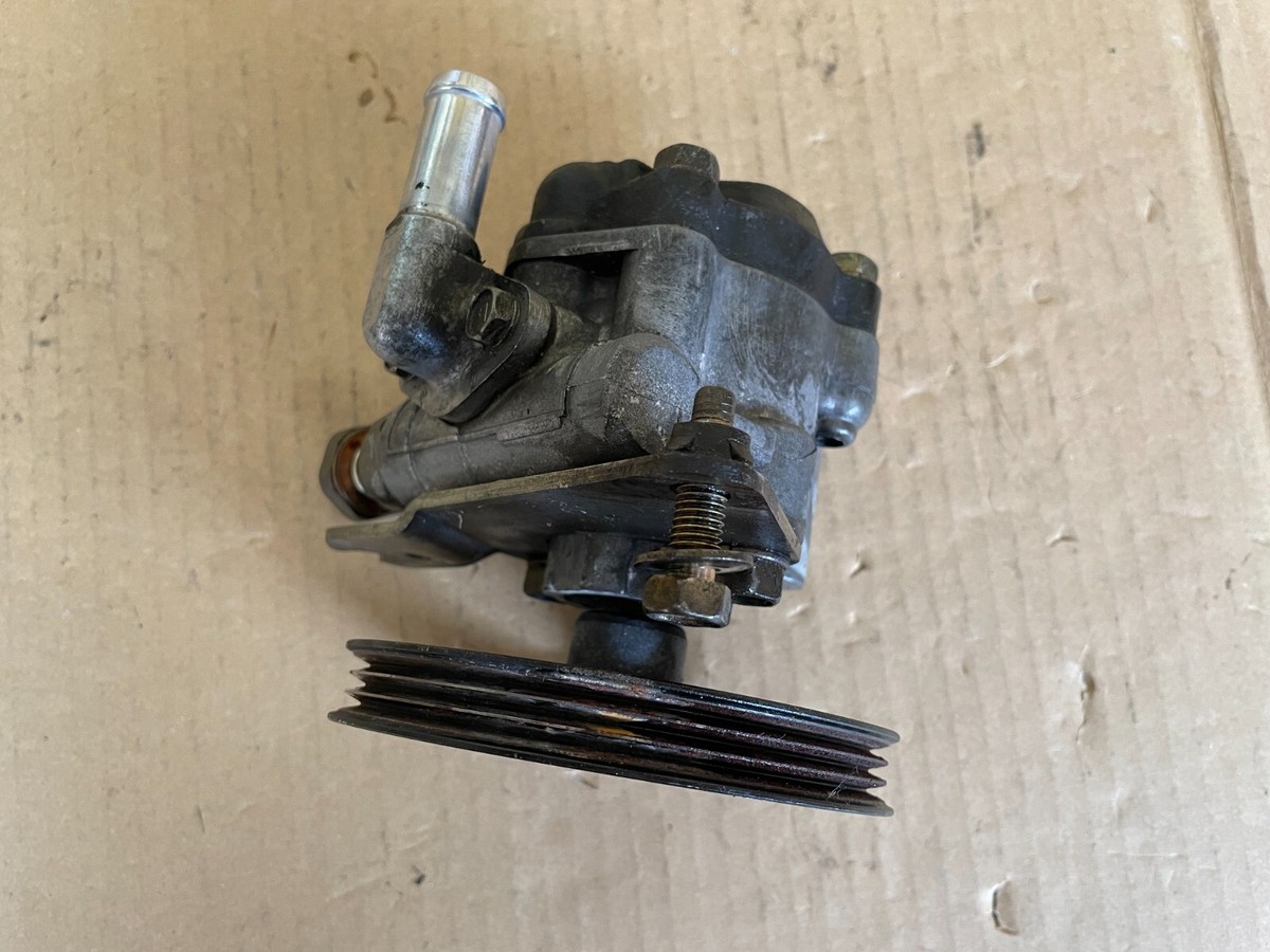 NISSAN SKYLINE RB25DE NA R33 ER33 Power Steering Pump & tank 49110