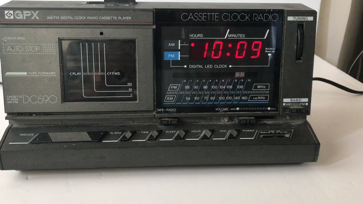 Vintage GPX Model DC 590 Digital Alarm Clock Radio /Cassette
