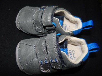 clarks soft sole baby shoes