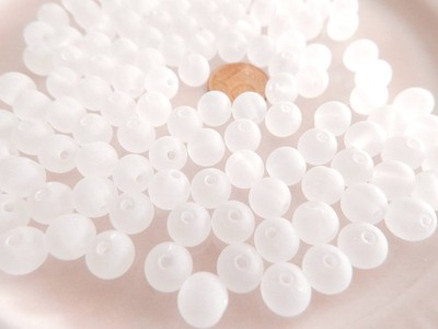 160 Mini Acryl Perlen 6mm rund weiß matt gefrostet Ice Look milchig