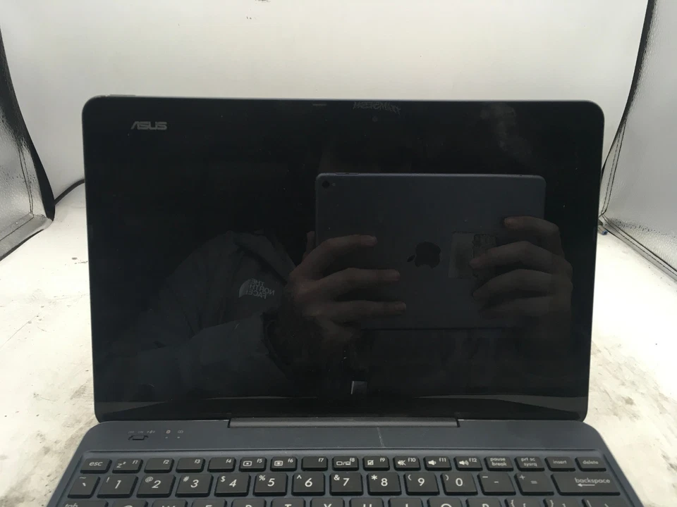 ASUS TABLET T100CHI C1 BK 12M - FOR PARTS/NO POWER - INTEL ATOM Z3775 - READ -BB - Image 2 of 4