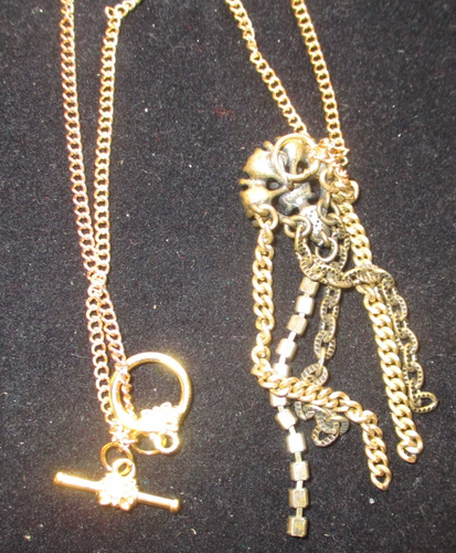 Vintage Rhinestone & Chain Pendant on Gold tone 21" Chain Necklace. Gift Box - Picture 3 of 4
