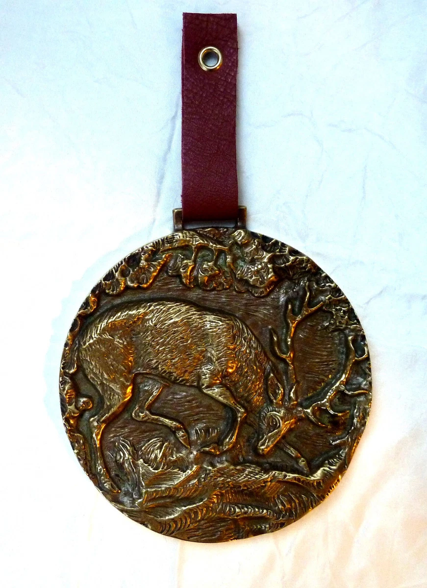 Bronzeplatte mit Hirschmotiv - Hirschplakette - Hirsch - Bronzerelief