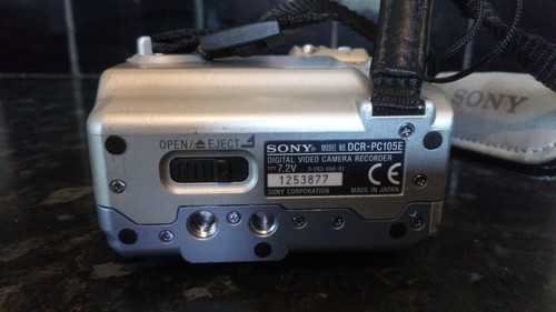 Sony DCR-PC105E MiniDV Digital Handycam Camcorder Working (see description) - Picture 6 of 8