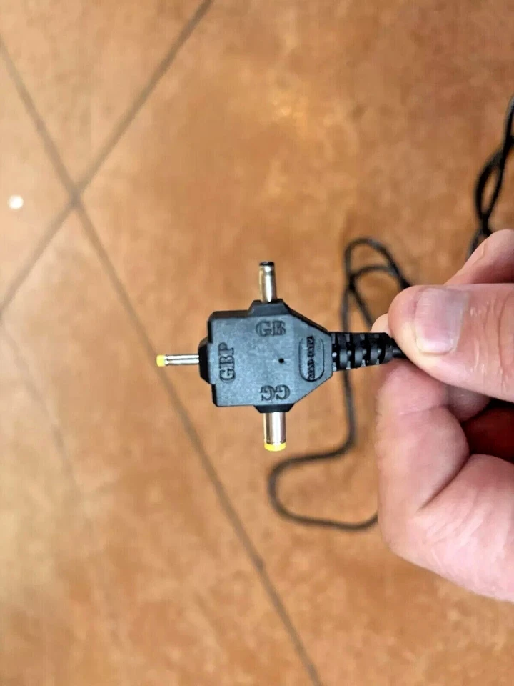 Mad Catz 4002 мульти система портативное автомобильное зарядное устройство - Gameboy - Game Gear * проверено * - Изображение 3 из 3