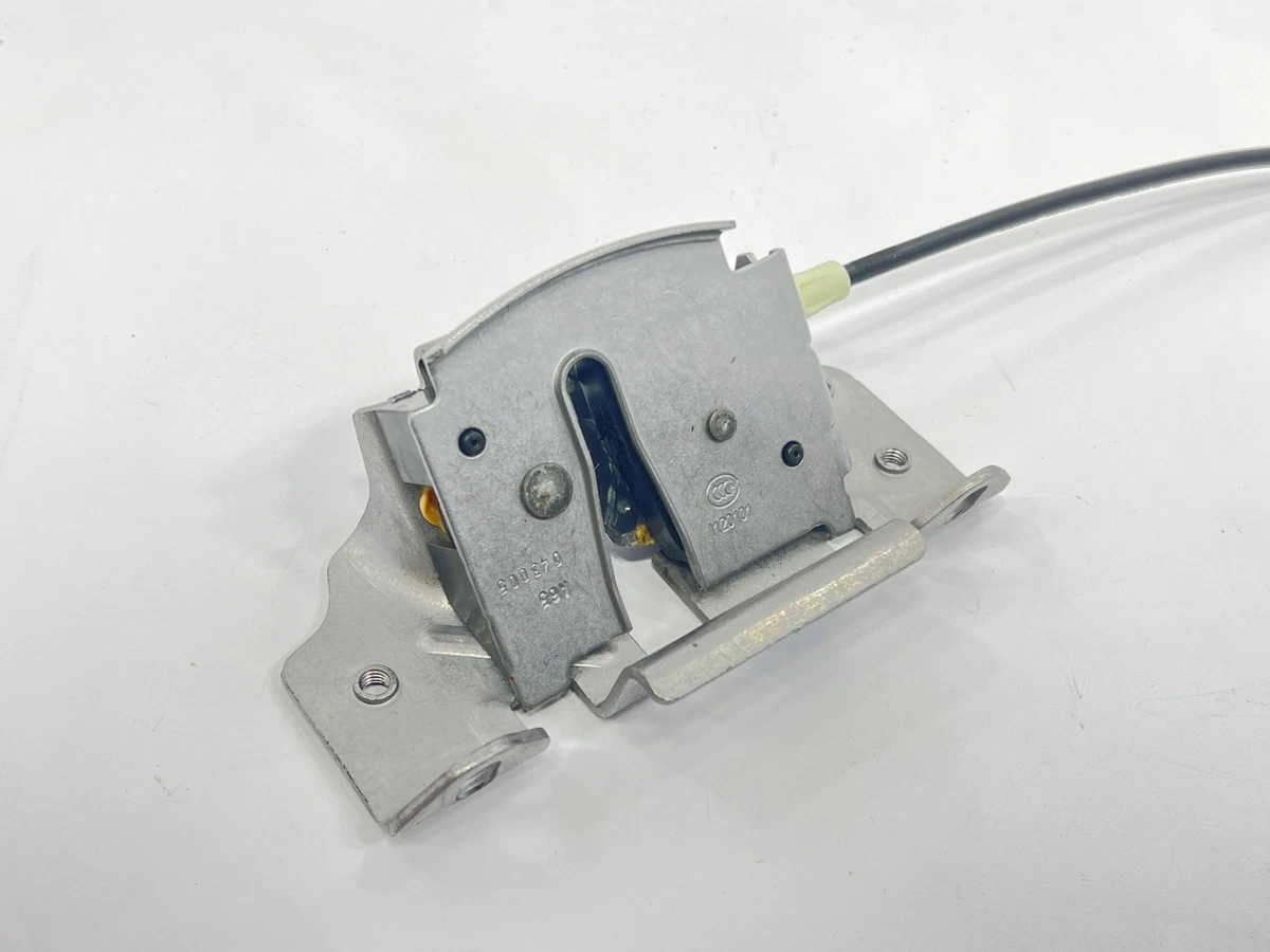 2019 2021 CHRYSLER PACIFICA REAR RIGHT SIDE 2ND ROW SEAT LOCK LATCH OEM