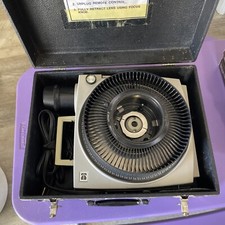 Kodak Ektagraphic Slide Projector Model B-2 Includes Remote