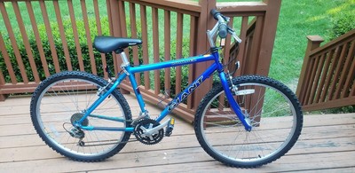 giant boulder 26 inch mountain bike