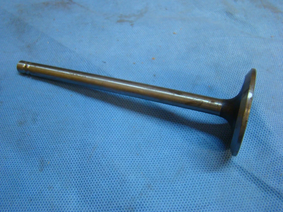 Oldsmobile 1949 válvula de admisión Futurmatic serie 76 seis cilindros hecho en EE. UU. OEM Foto 3 de 3