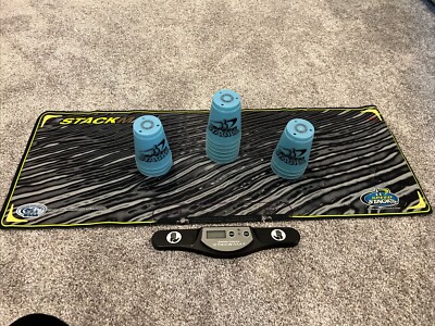 Speed Stacks - Glow in the Dark Stack Pack (PA Blue Glows, One Glow Mat & Timer)