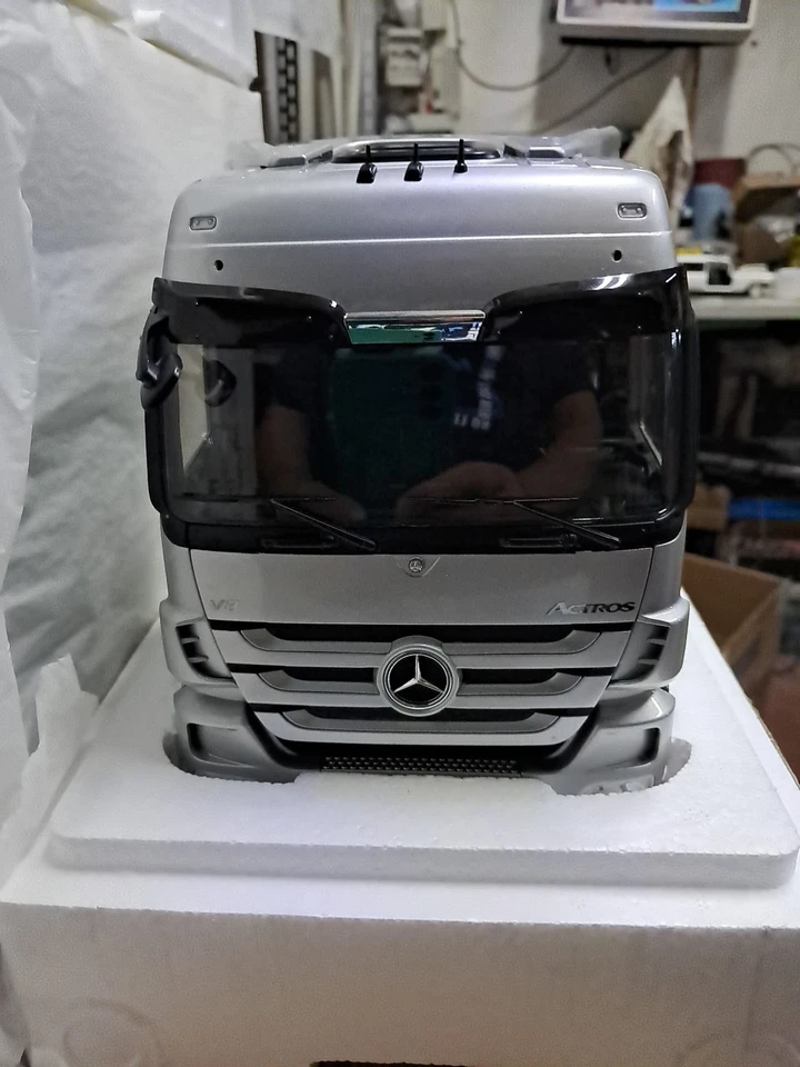 Eligor Mercedes Benz Actros V8 2008 1/18 - Immagine 2 di 4