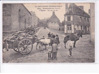GUEMENE-sur-SCORFF: Kirche, Ha-ha Straße, Gespann, Holztransport, ATT