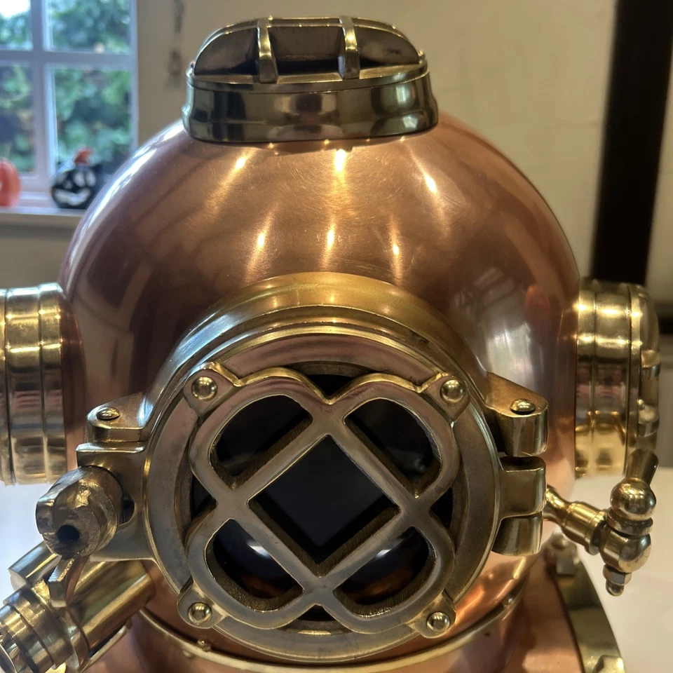 Casco de buceo tamaño completo de la Marina de los Estados Unidos Mark V casco de buceo en alta mar pieza de amor Foto 2 de 4