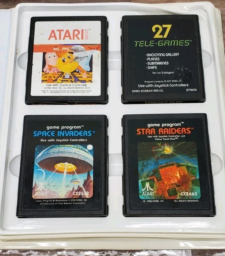 Vintage ATARI 2600 Video Game Cartridge Storage  Case W/ 8 Games Space Invaders  - Image 4 of 4