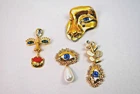 LOT OF 4 SCHIAPARELLI-INSPIRED EVIL EYE STATEMENT PENDANTS & BROOCH