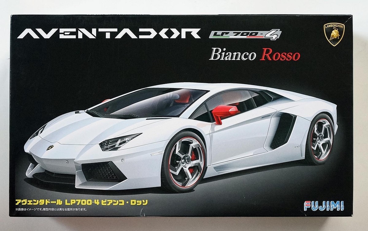 FUJIMI 1/24 Lamborghini Aventador LP-700-4 Bianco Rosso RS-6 scale