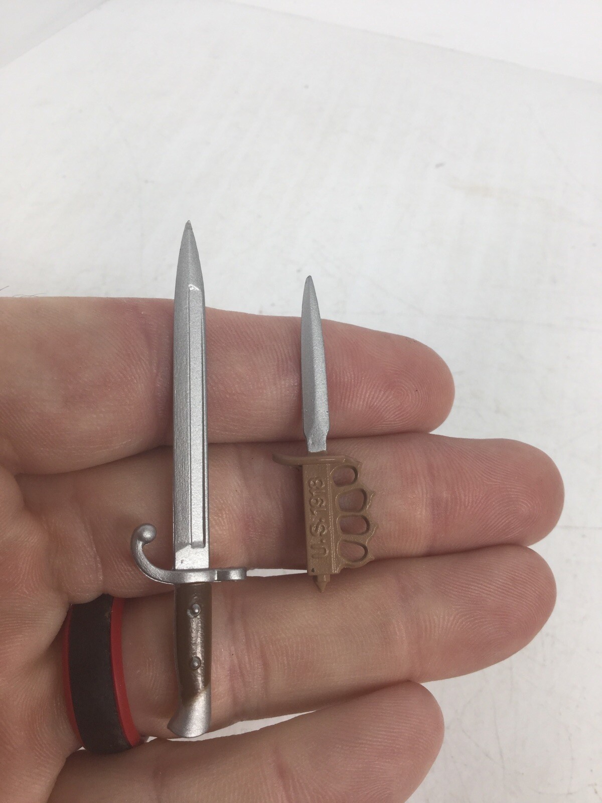 1/6 COTSWOLD WW1 US ARMY / USMC TRENCH KNIFE & WW2 21ST DRAGON