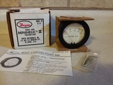 Cole-Parmer Battery-Powered Digital Gauge M M 0 to 3000 PSI; 1//4 NPT 0 to 3000 PSI; 1//4 NPT AO-68935-30