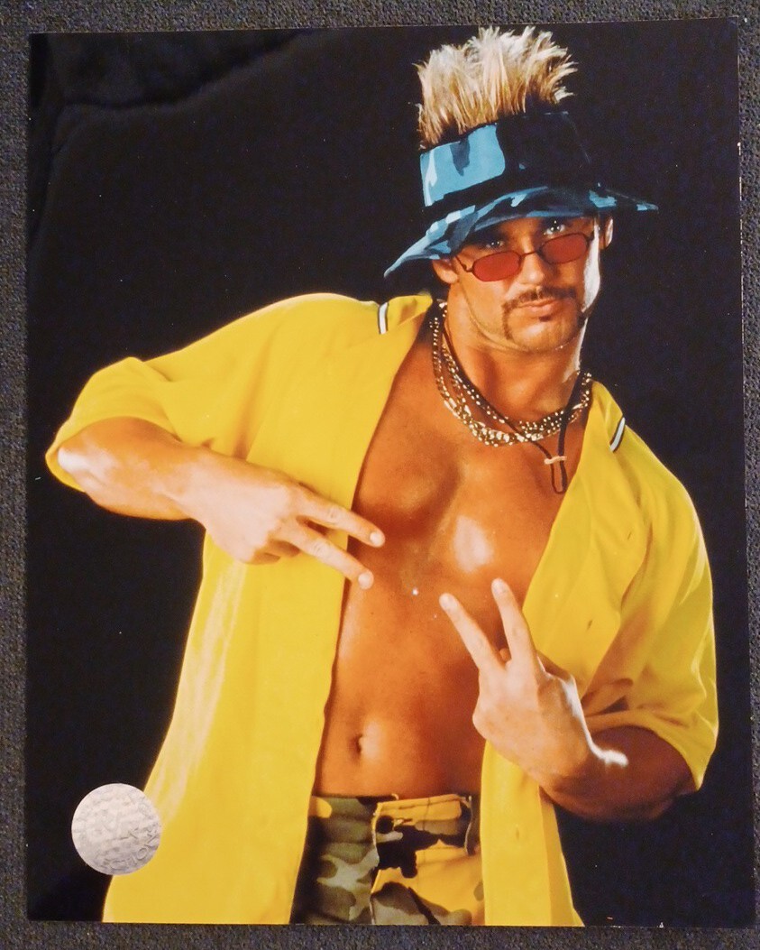 💥2️⃣0️⃣0️⃣2️⃣ Scotty Too Hottie 8x10 vintage promo photo