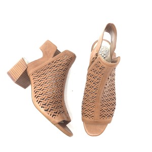 vince camuto sternat shooties