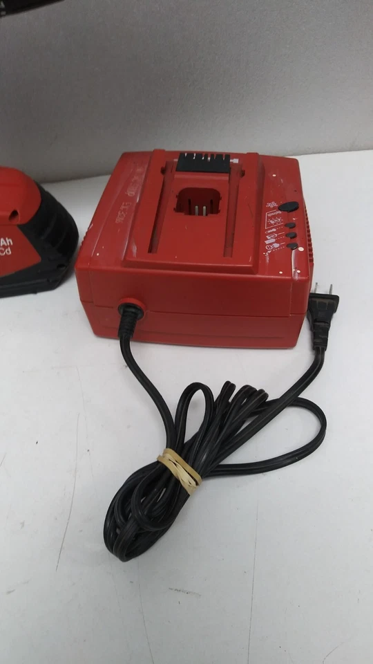 Hilti SFH-151-A, taladro percutor de 3 velocidades, cargador de batería funcionando Hilti C 7/24 Foto 3 de 4