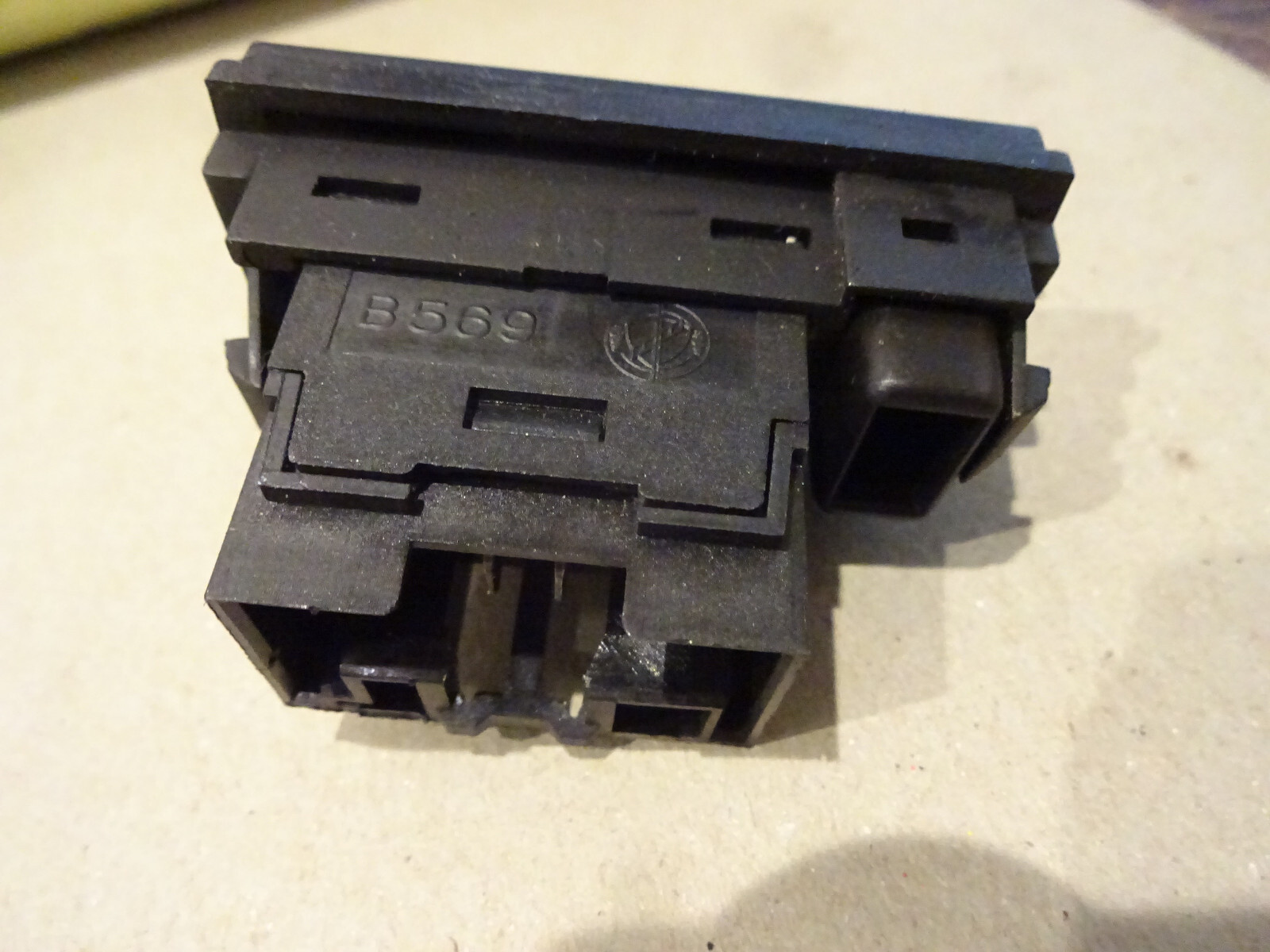 Ferrari 360 Modena Spider - RH Window Lifting Switch & Plate- P/N 65520300